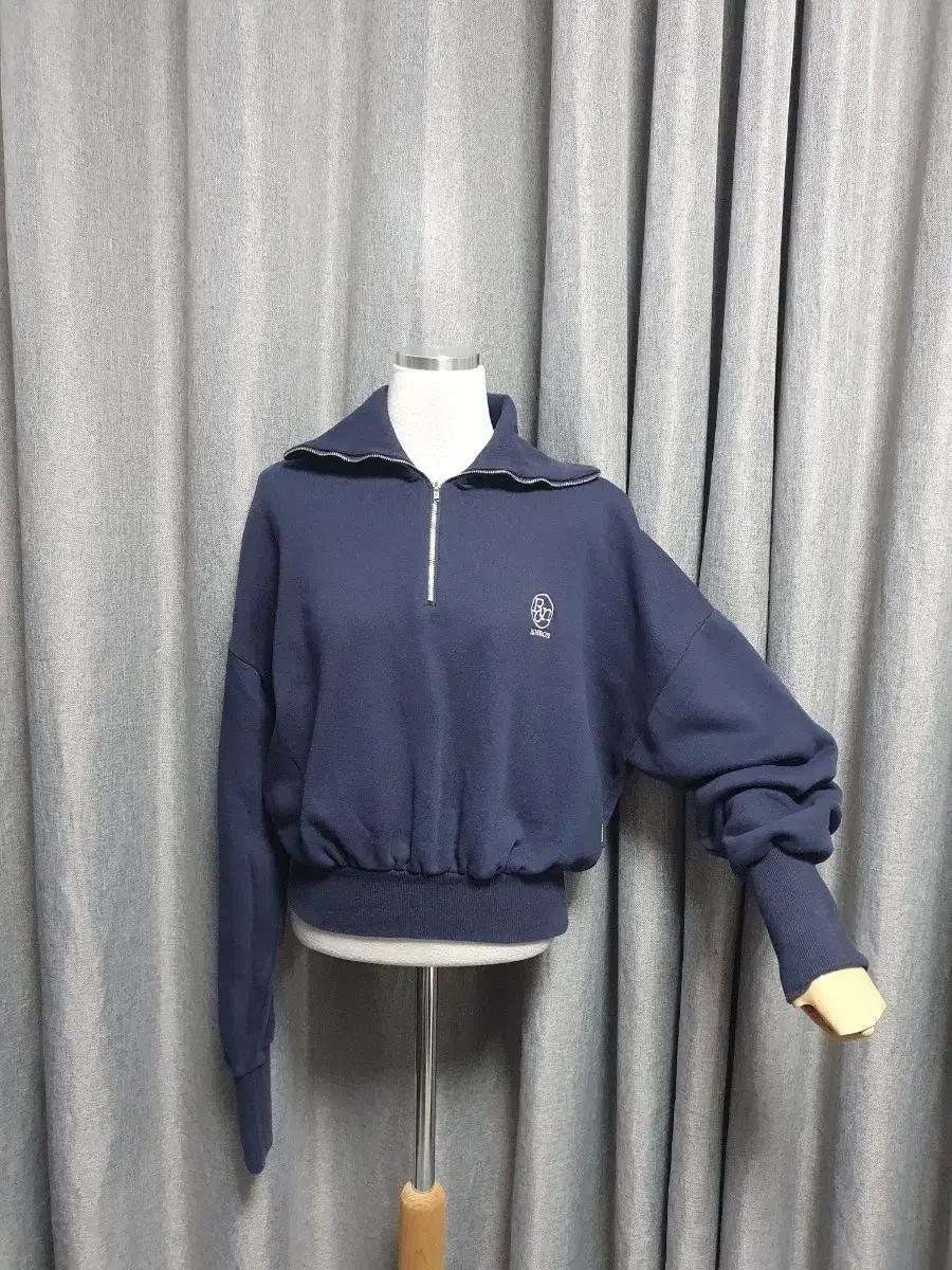 론론 하프집업 맨투맨