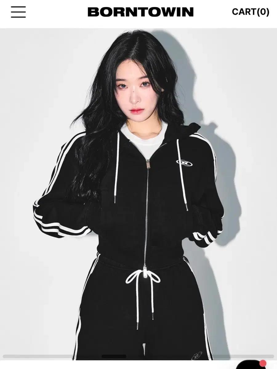 본투윈 W 크롬 B 트랙라인 크롭 후디 집업