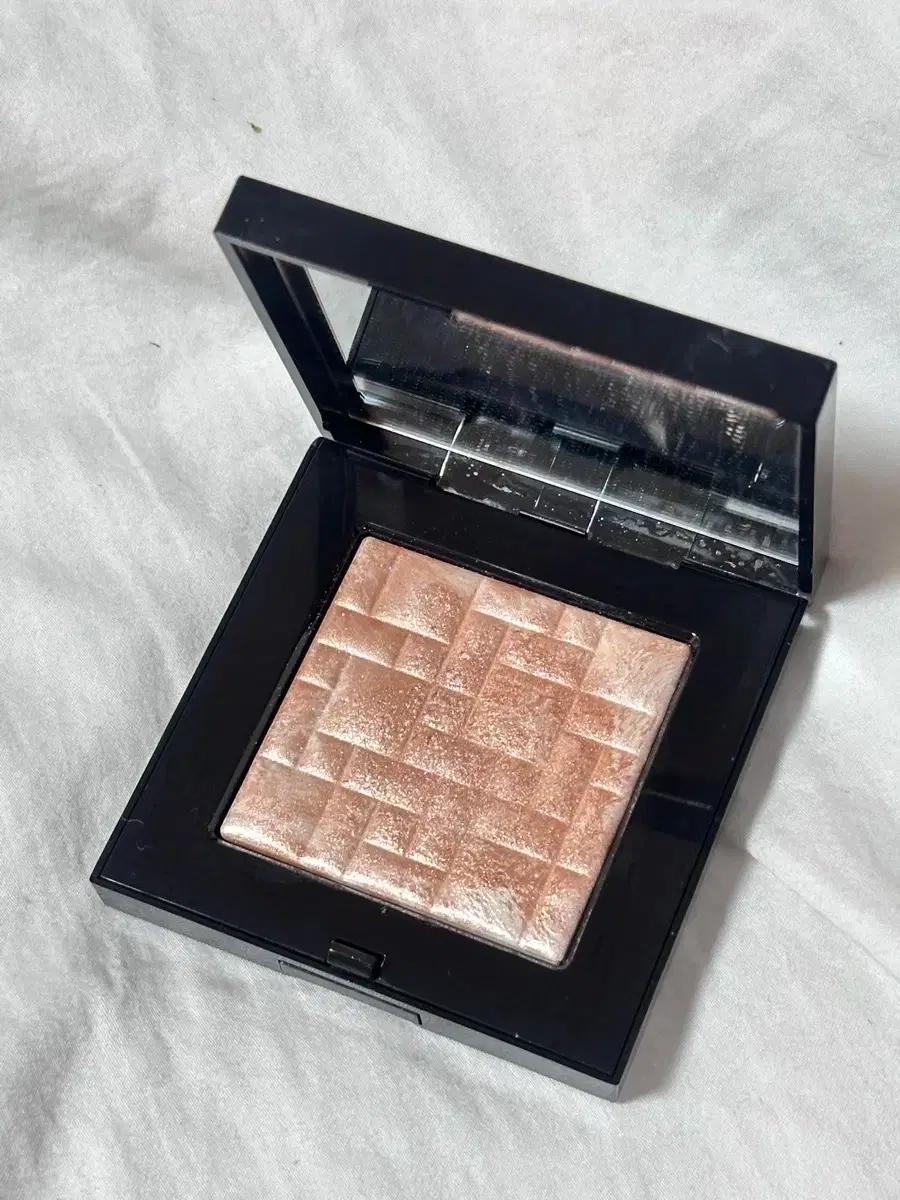 바비브라운 하이라이터 피치글로우(발색샷o)