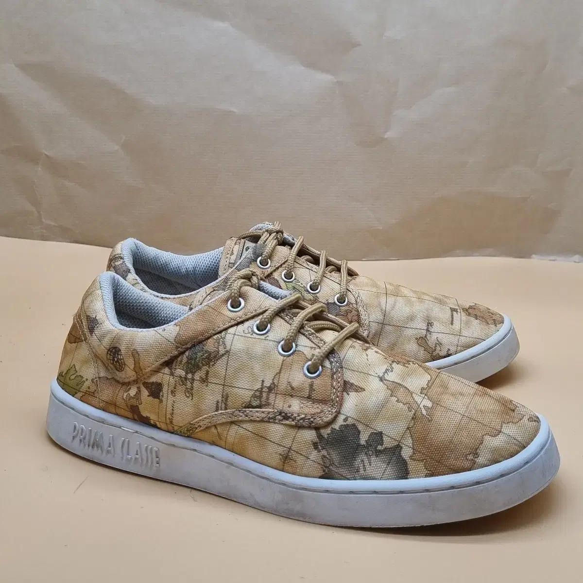 프리마클라쎄 남성스니커즈270