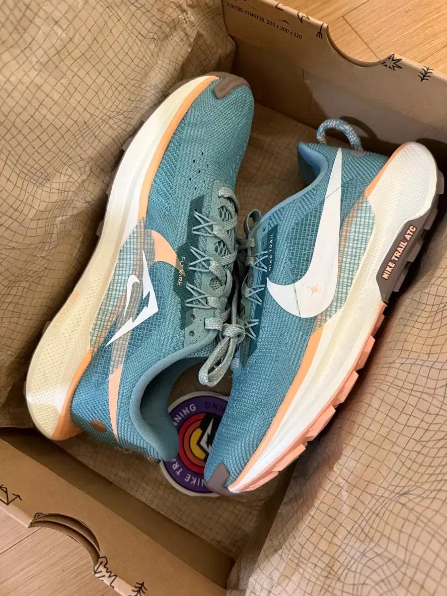 나이키 페가수스 트레일 5 여성 러닝화(새상품)