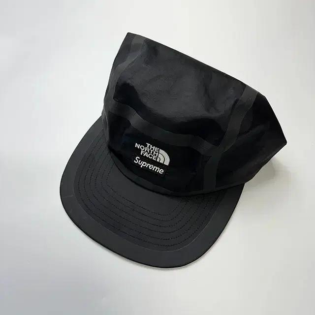 SUPREME x THE NORTH FACE 슈프림 노스페이스 서밋 캡