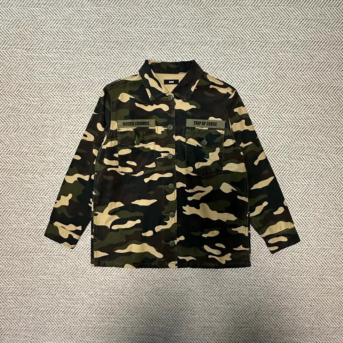 RODEO CROWNS camo smile work shirt