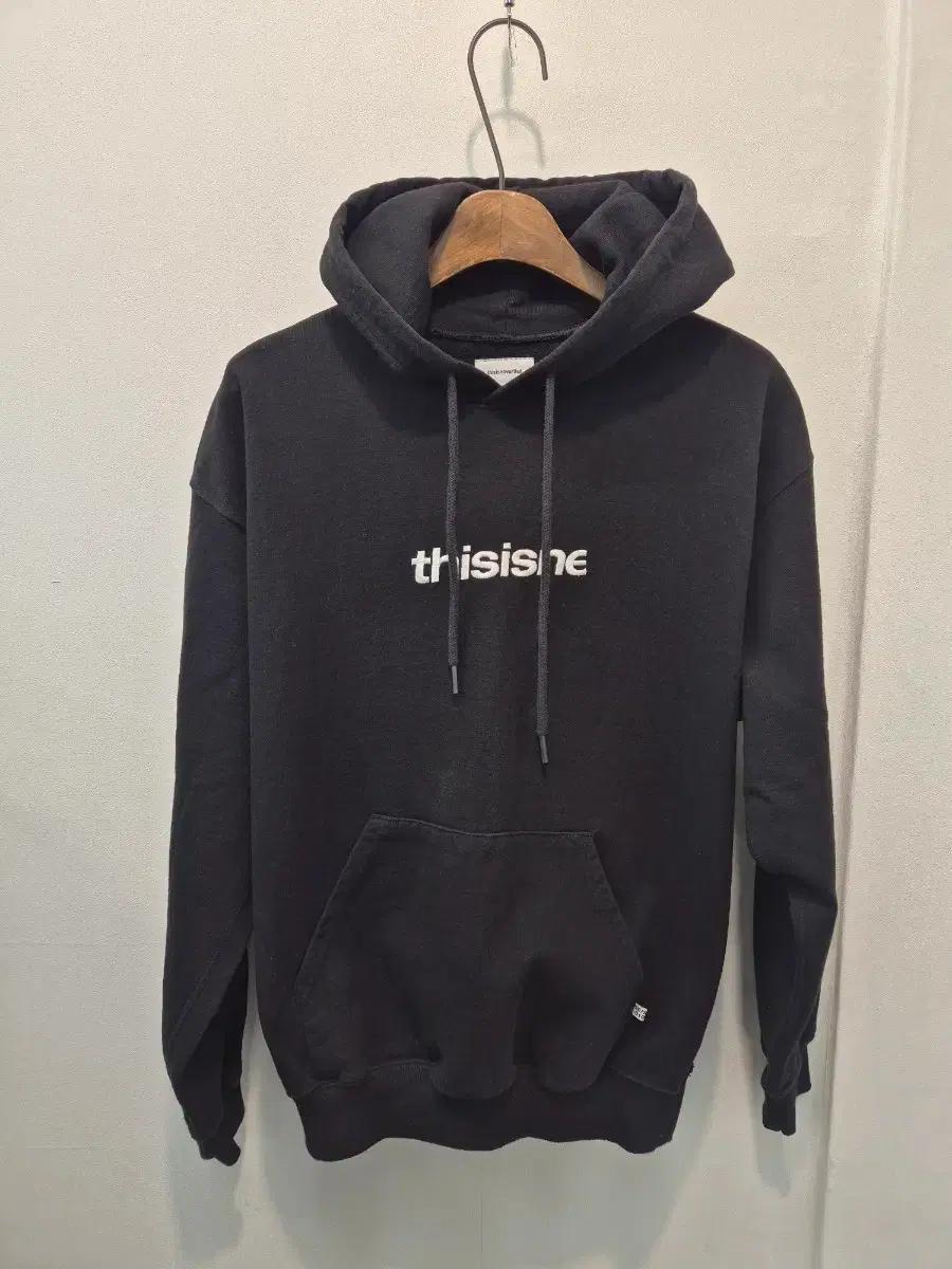 디스이즈네버댓   HSP  HOODED  SWEATSHIRT