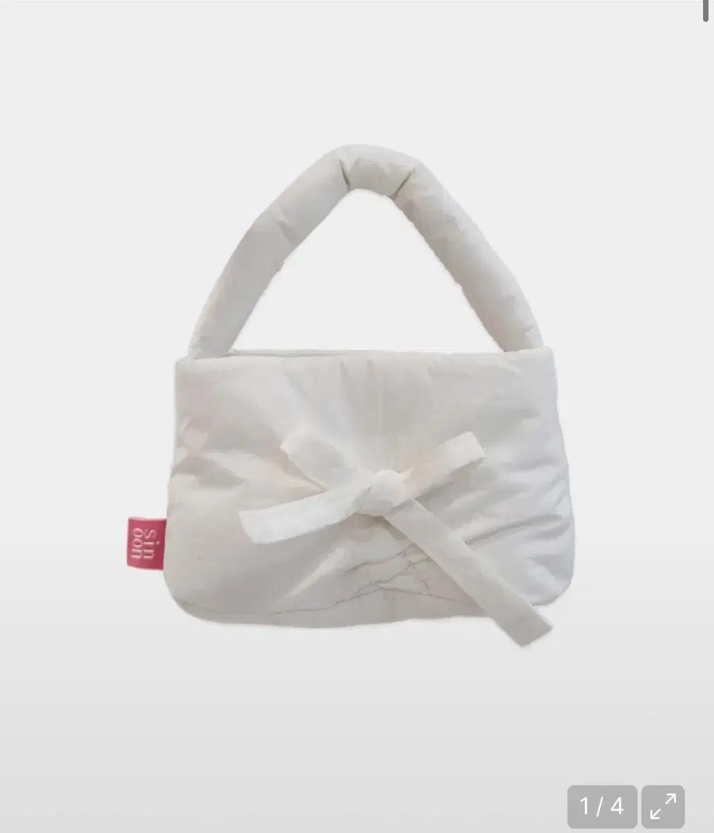 새상품 시눈 SINOON 스모어 패딩백 키링 화이트