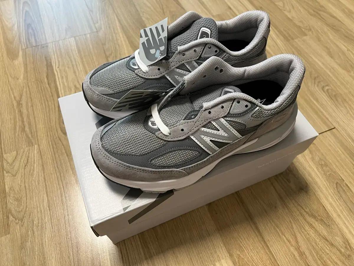 (W) 뉴발란스 990v6 그레이 새제품 판매 (250사이즈)