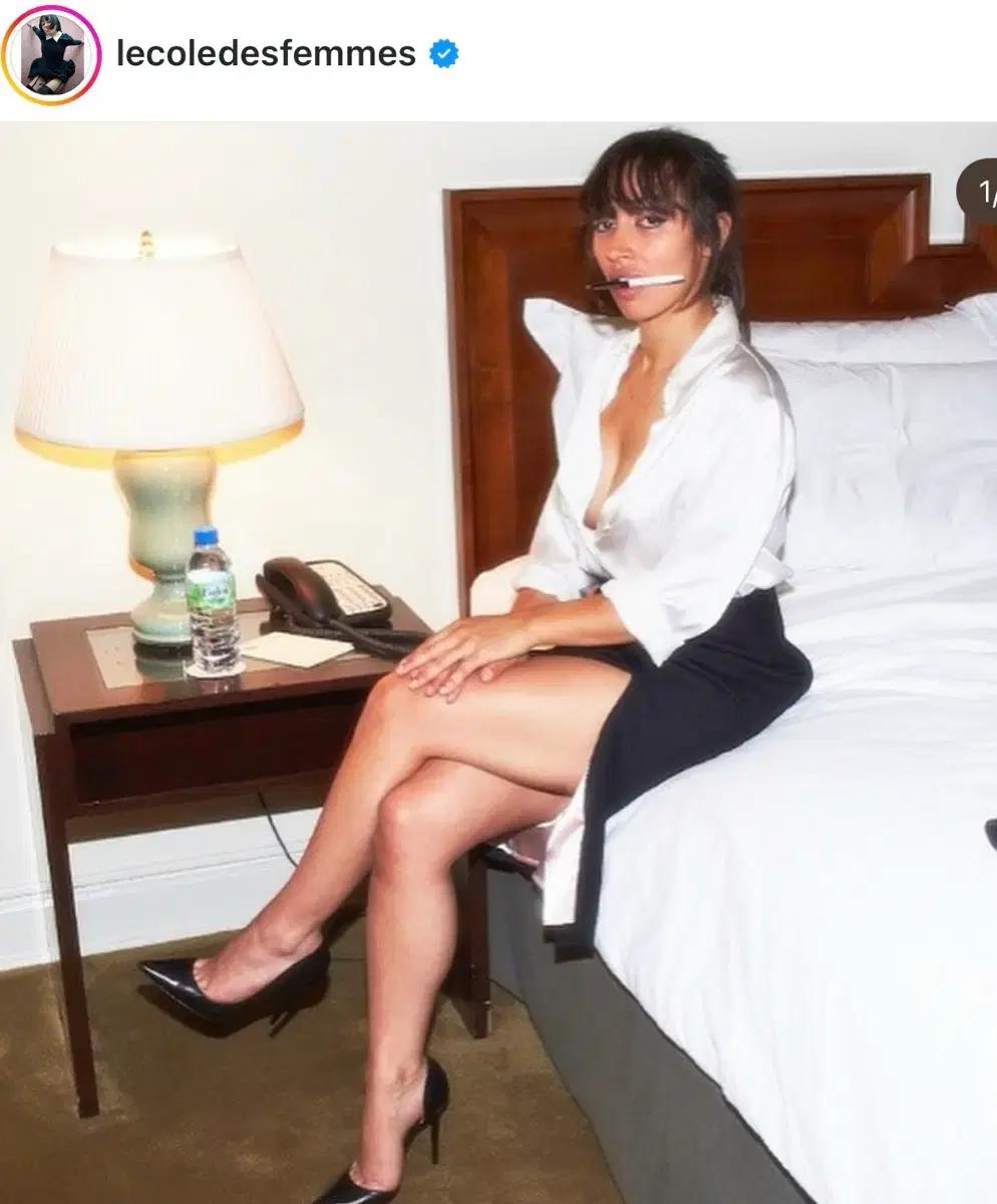 L'E COLE DES FEMMES - 크림 새틴 블라우스