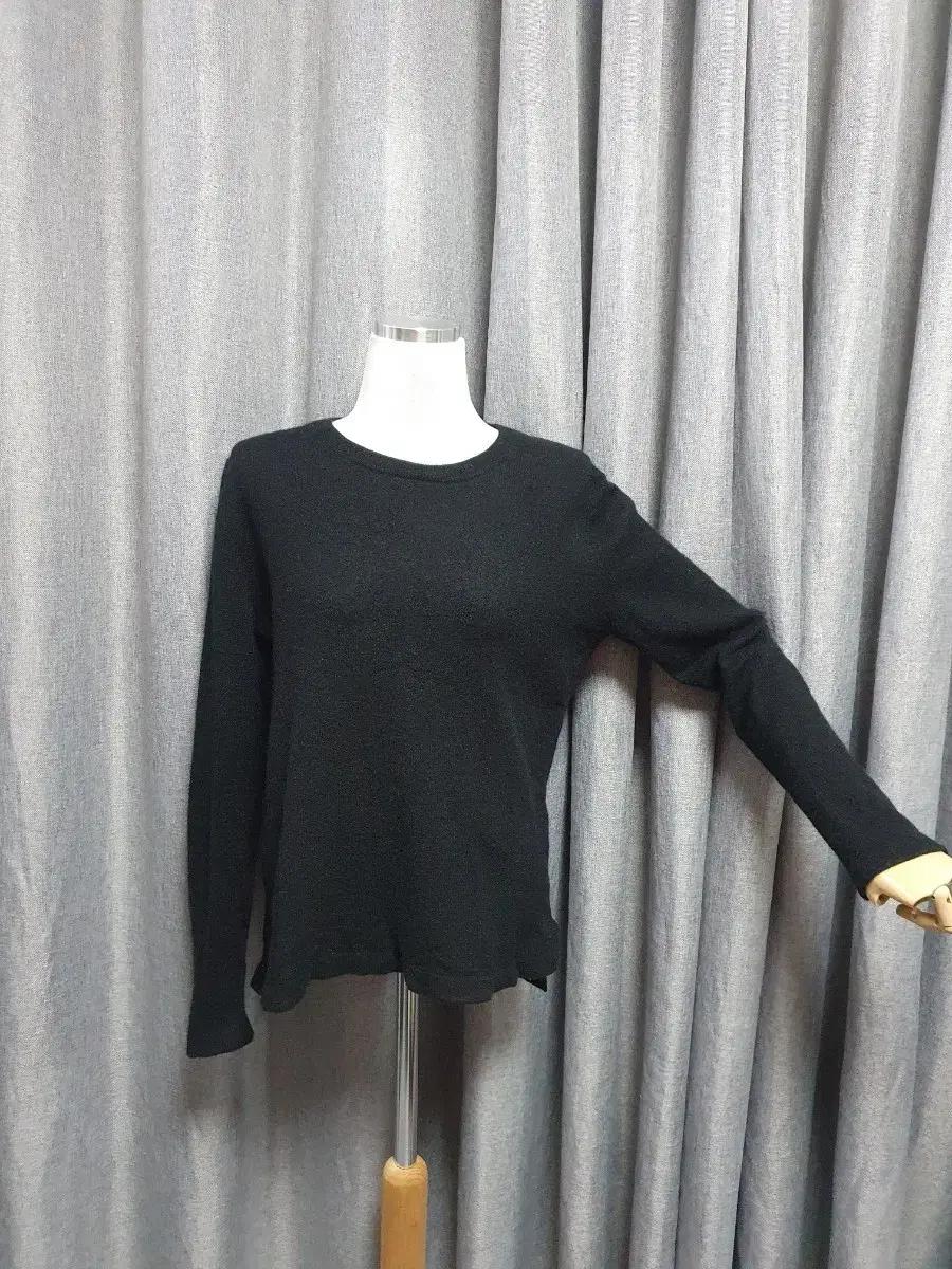 캐시미어100% 블랙 고급니트