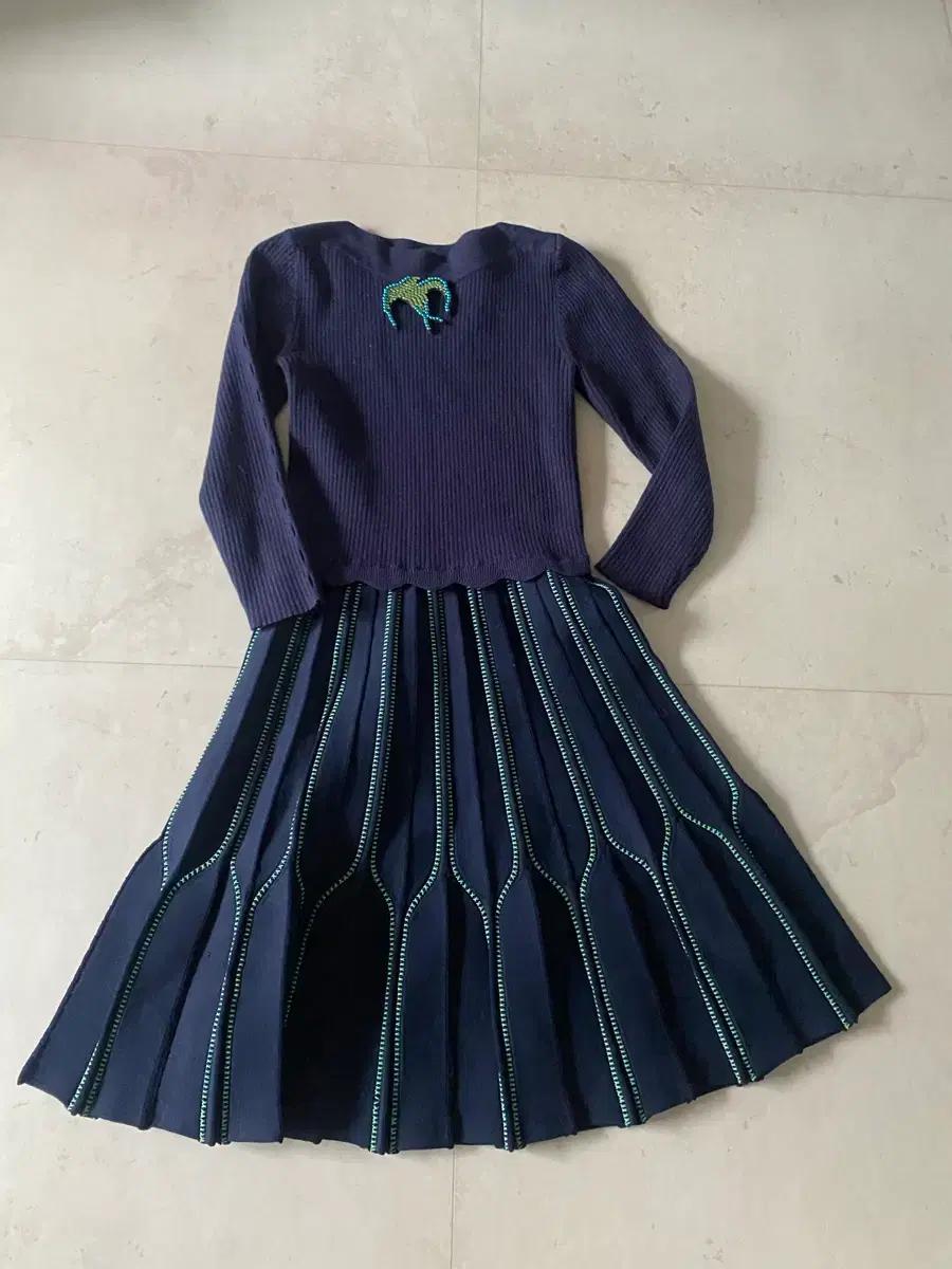 55 상태완전굿 수입 한겨울까지 도톰 니트 원피스 예뻐요