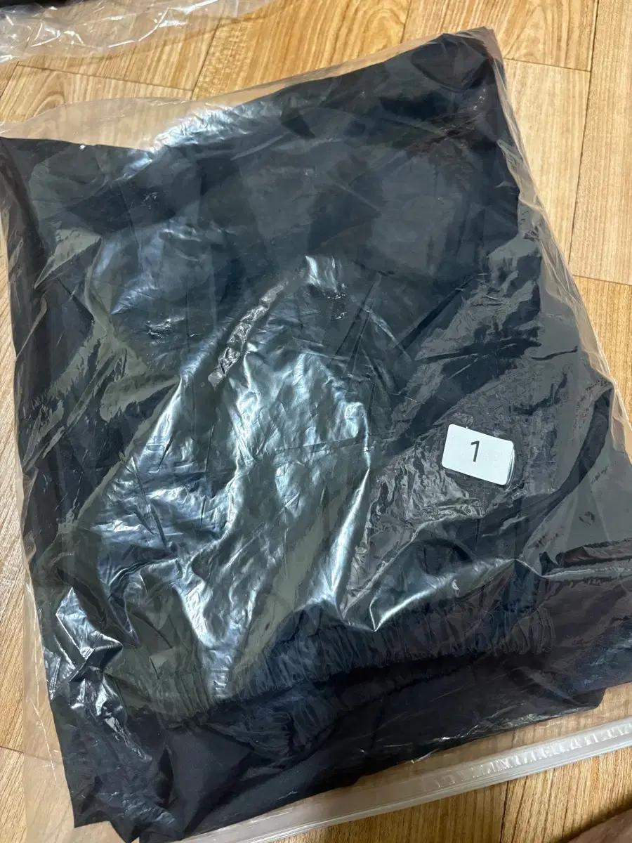 칸예 이지 PT-01 내한 머천다이즈