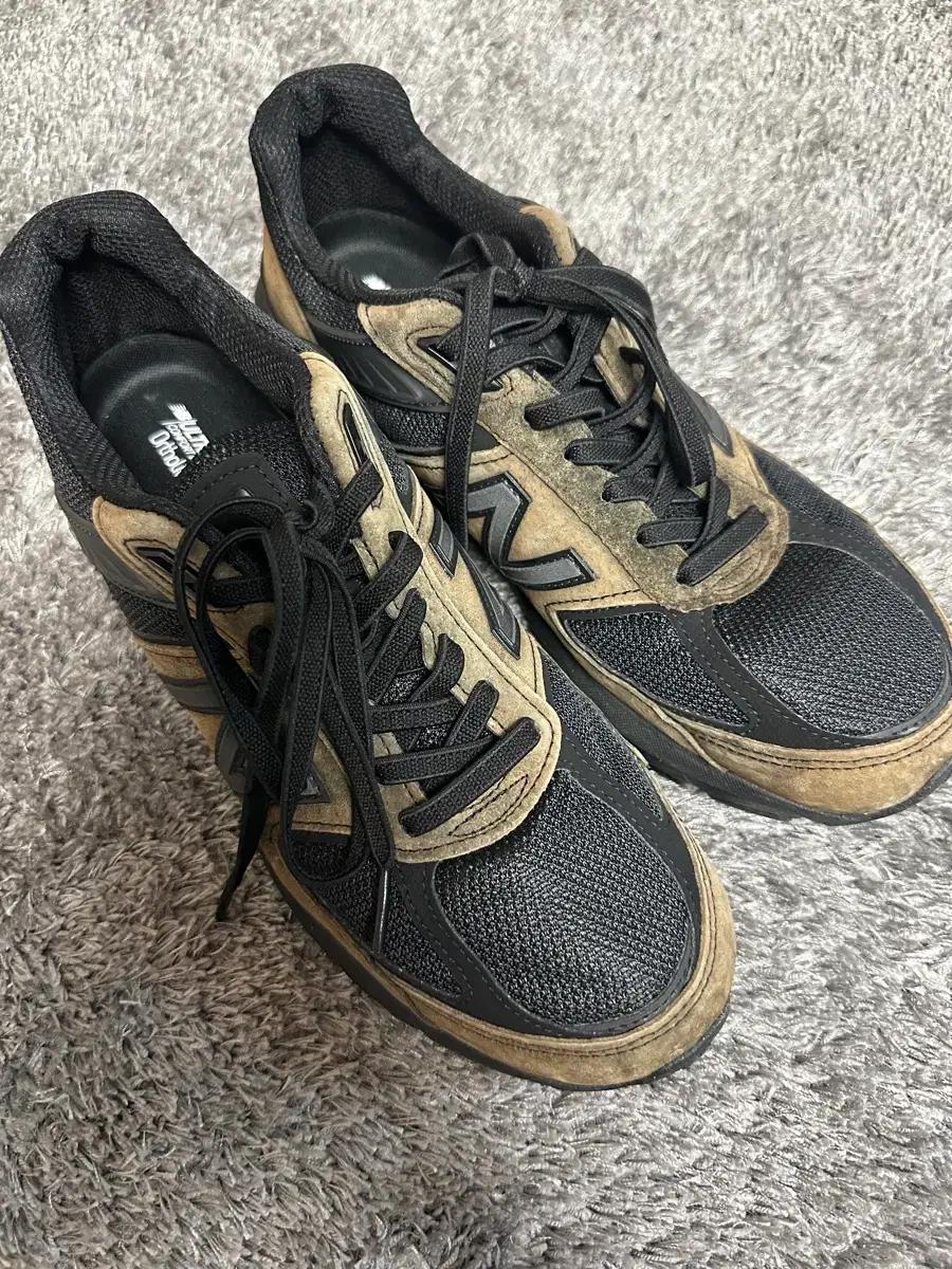 뉴발란스 990 v5 트리플블랙 285 사이즈 +락스