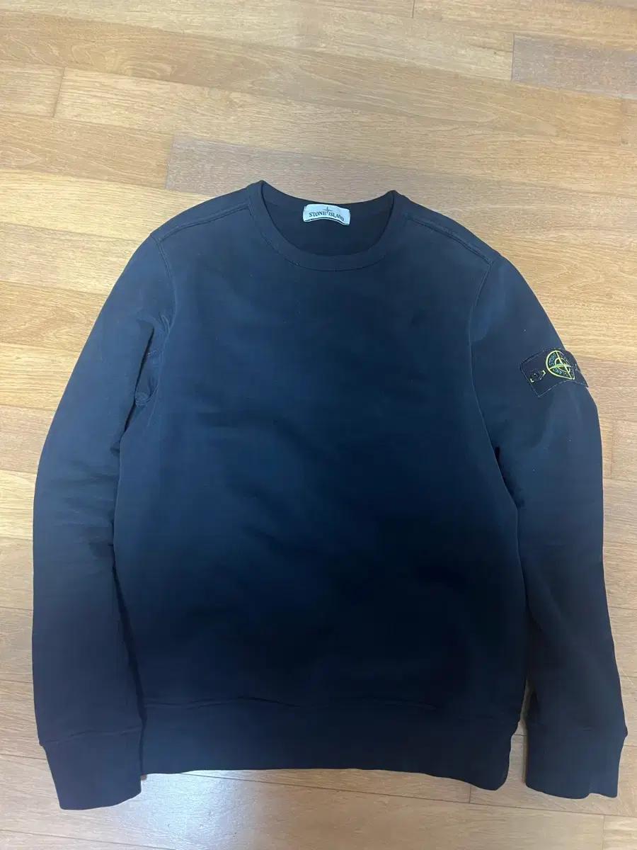 스톤아일랜드 맨투맨 블랙m(상태최상)