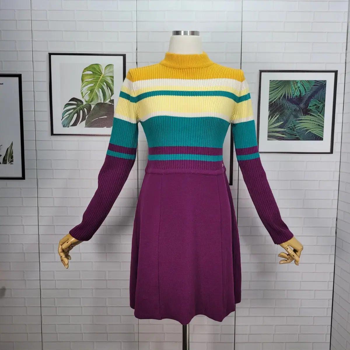 베네통 울 니트 스트라이프 플리츠 원피스 44 55사이즈 새상품급