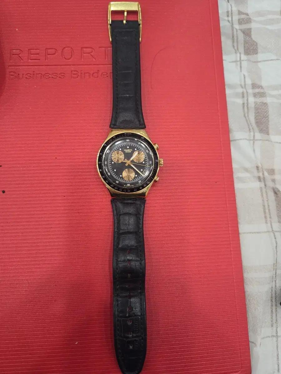 스와치007 "골드핑거(Goldfinger)스페셜 에디션 시계