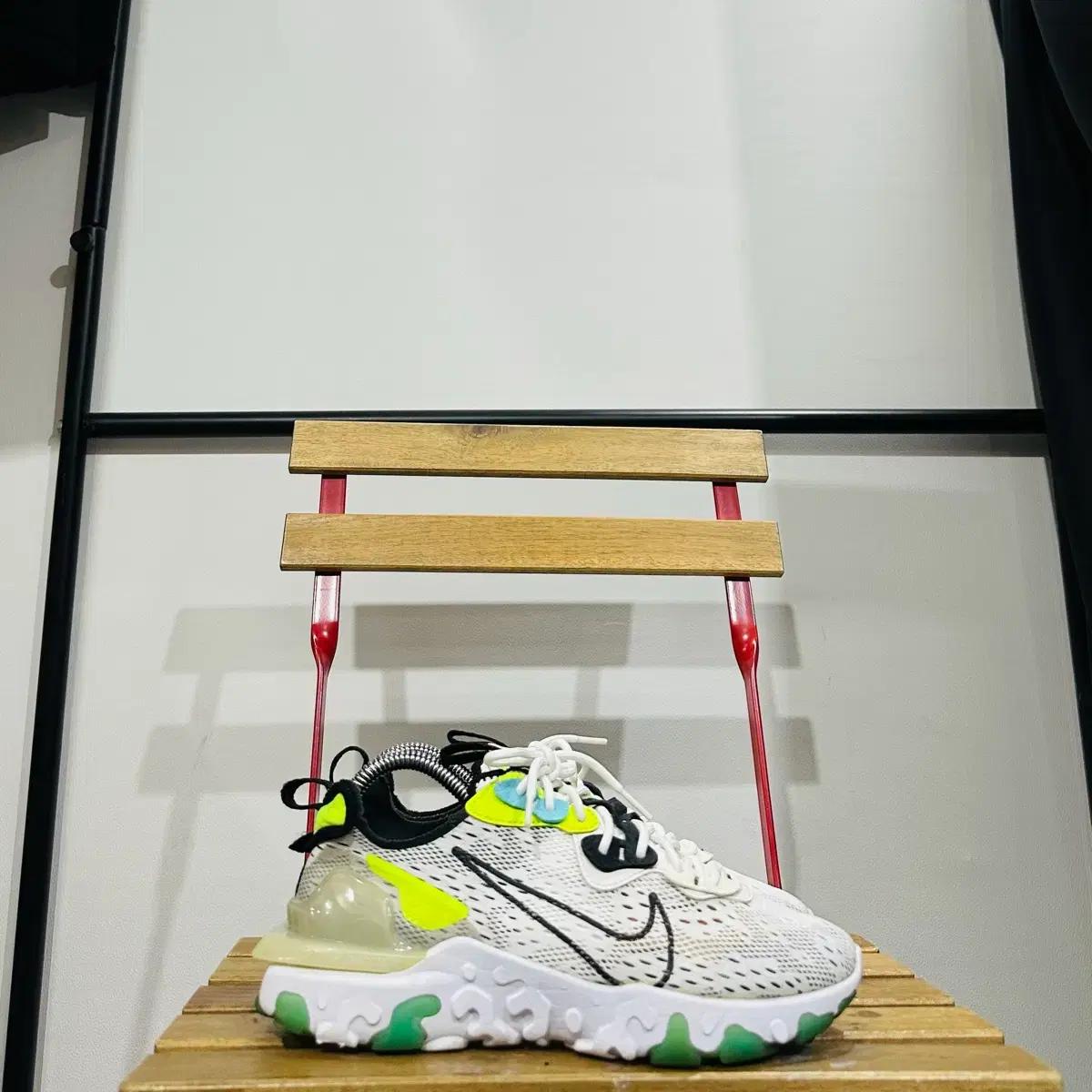 250) 나이키 운동화 남녀공용 신발 리액트 비전