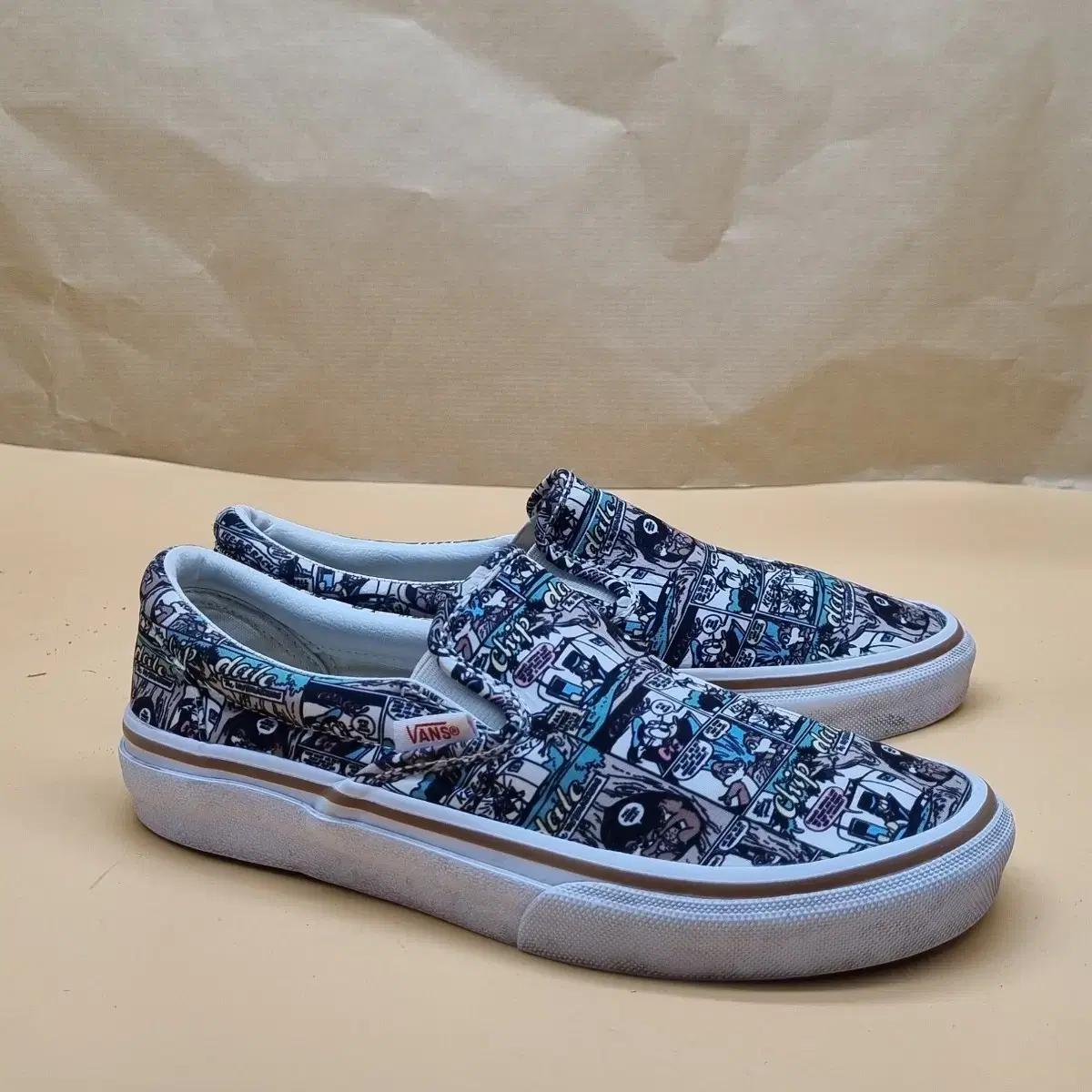 반스 디즈니 콜라보 여성스니커즈225