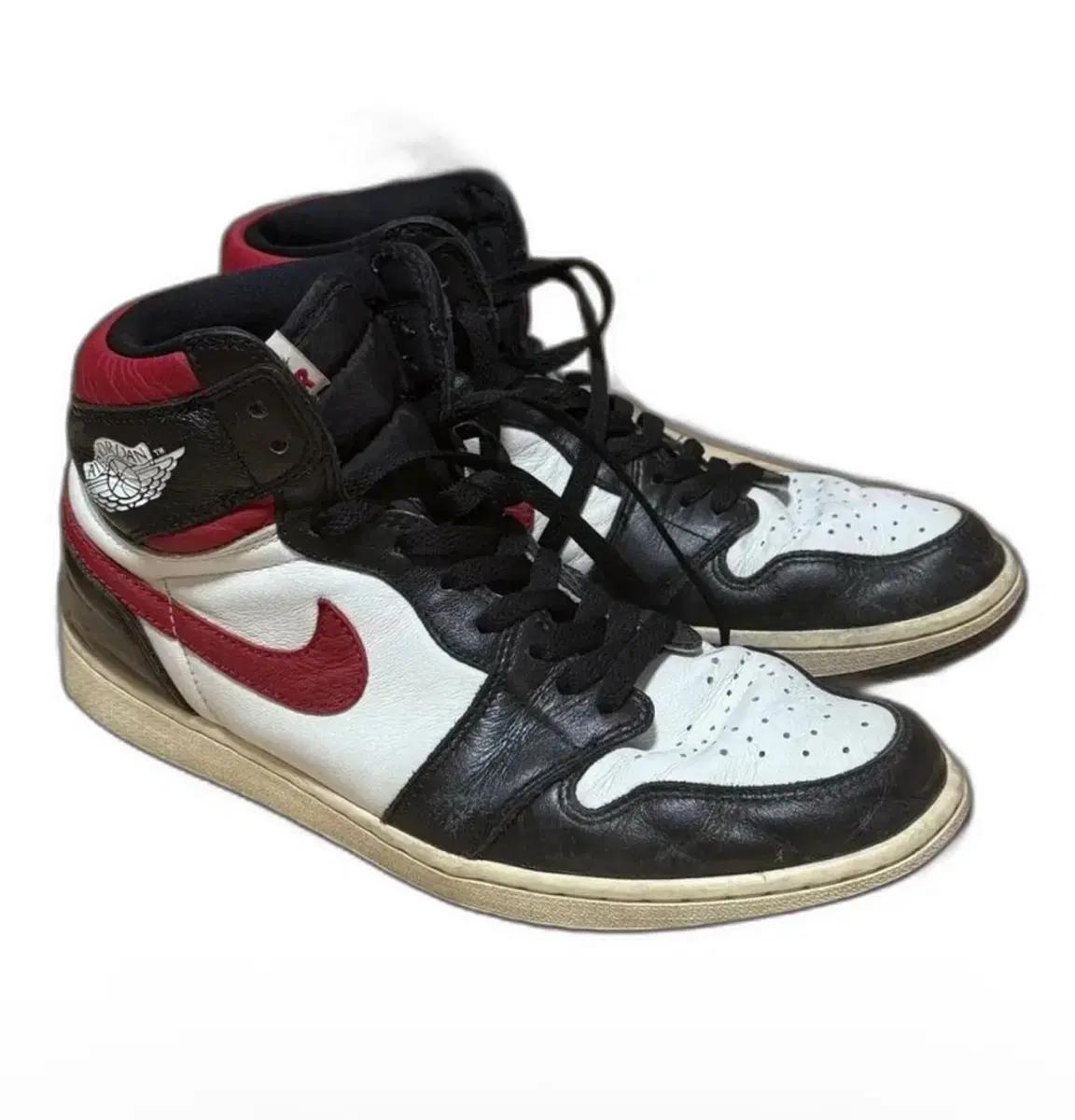 나이키 에어 조던 1 하이 짐 레드 290