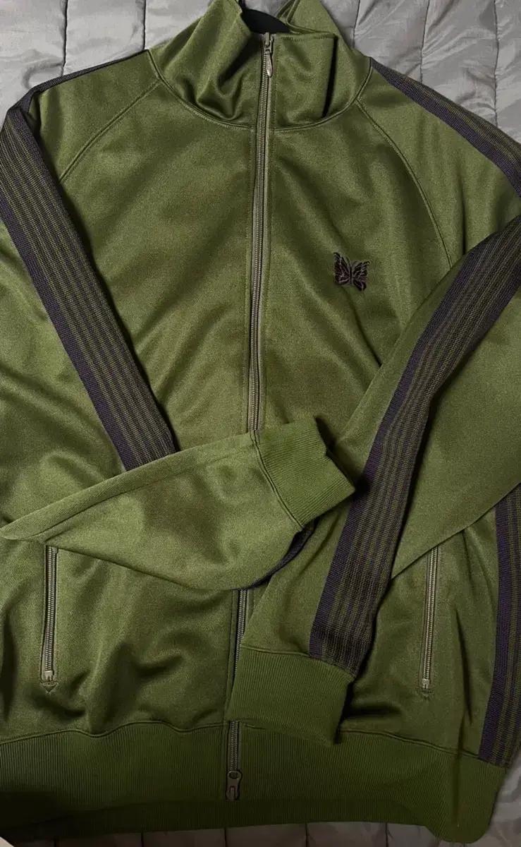 니들스 트랙자켓 올리브 xl