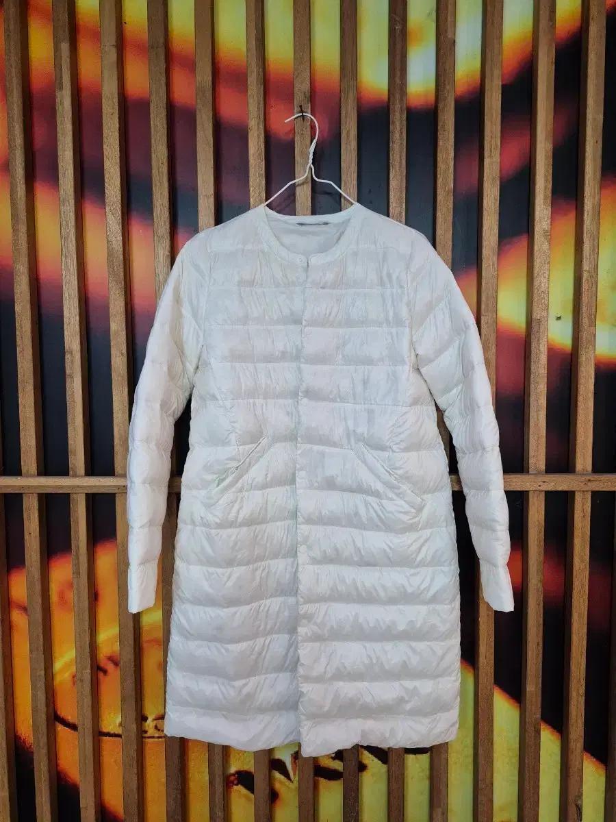 빈폴 화이트 다운 롱 경량 패딩 코트90