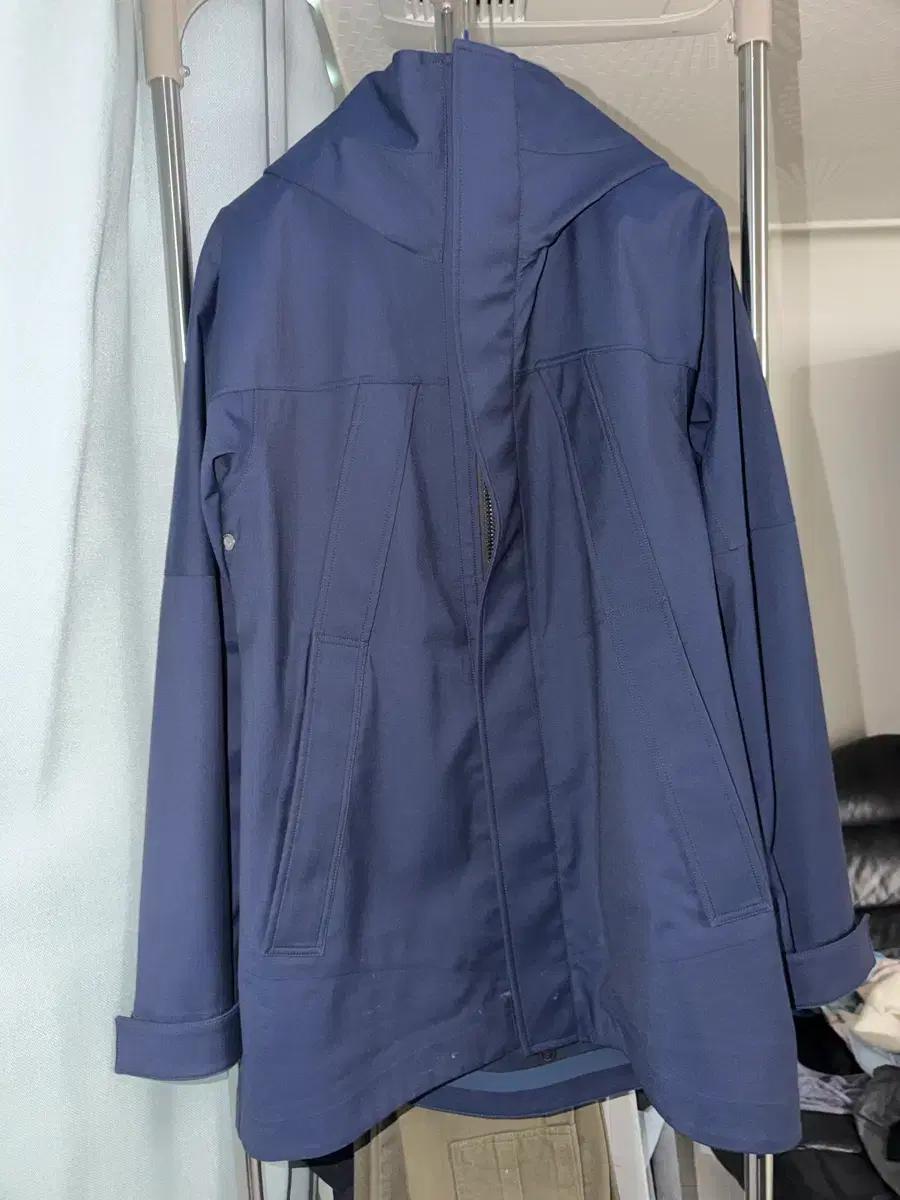 조르지오 아르마니 점퍼