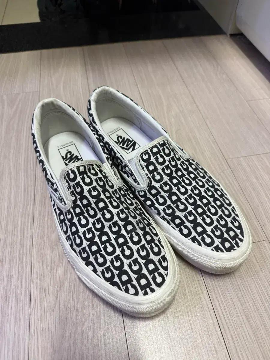 꼼데가르송 반스 슬립온 CDG 275