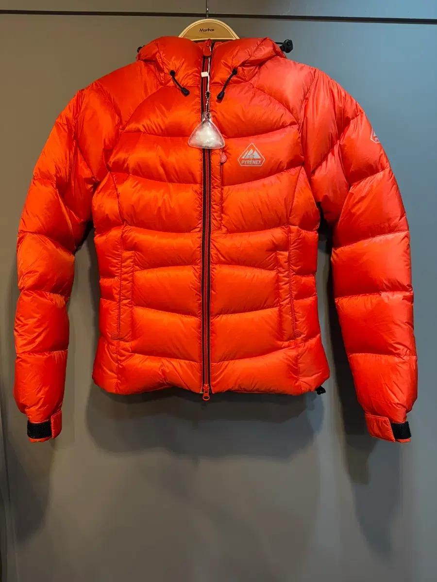 피레넥스 다운 패딩