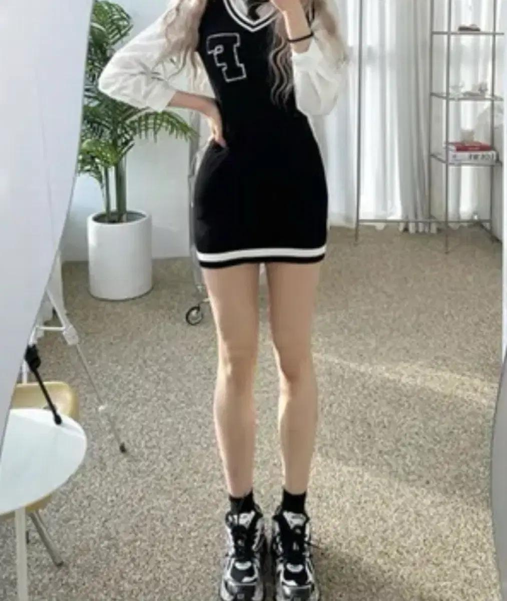 넥타이 니트 미니 원피스 판매합니다 !