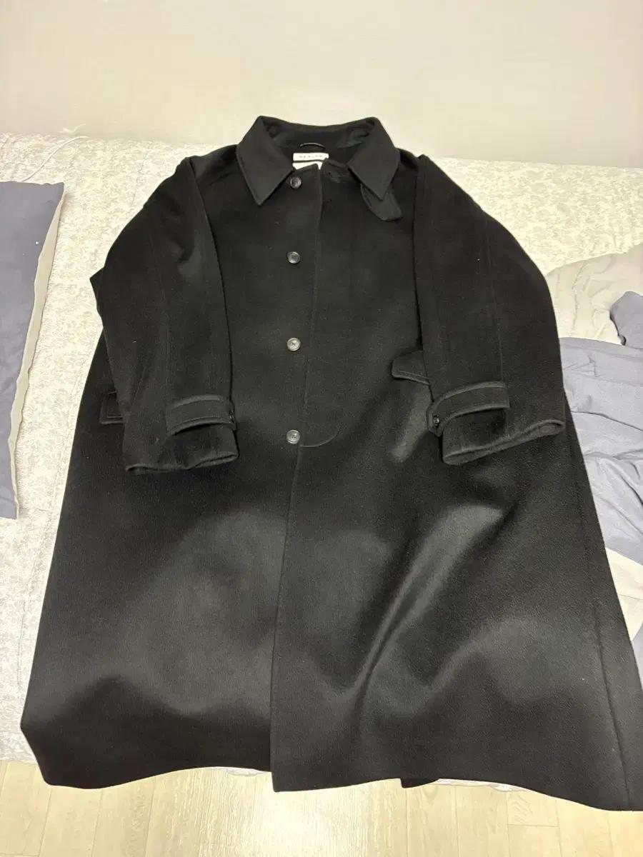 비슬로우 캐시미어 오버사이즈 발마칸 코트 블랙