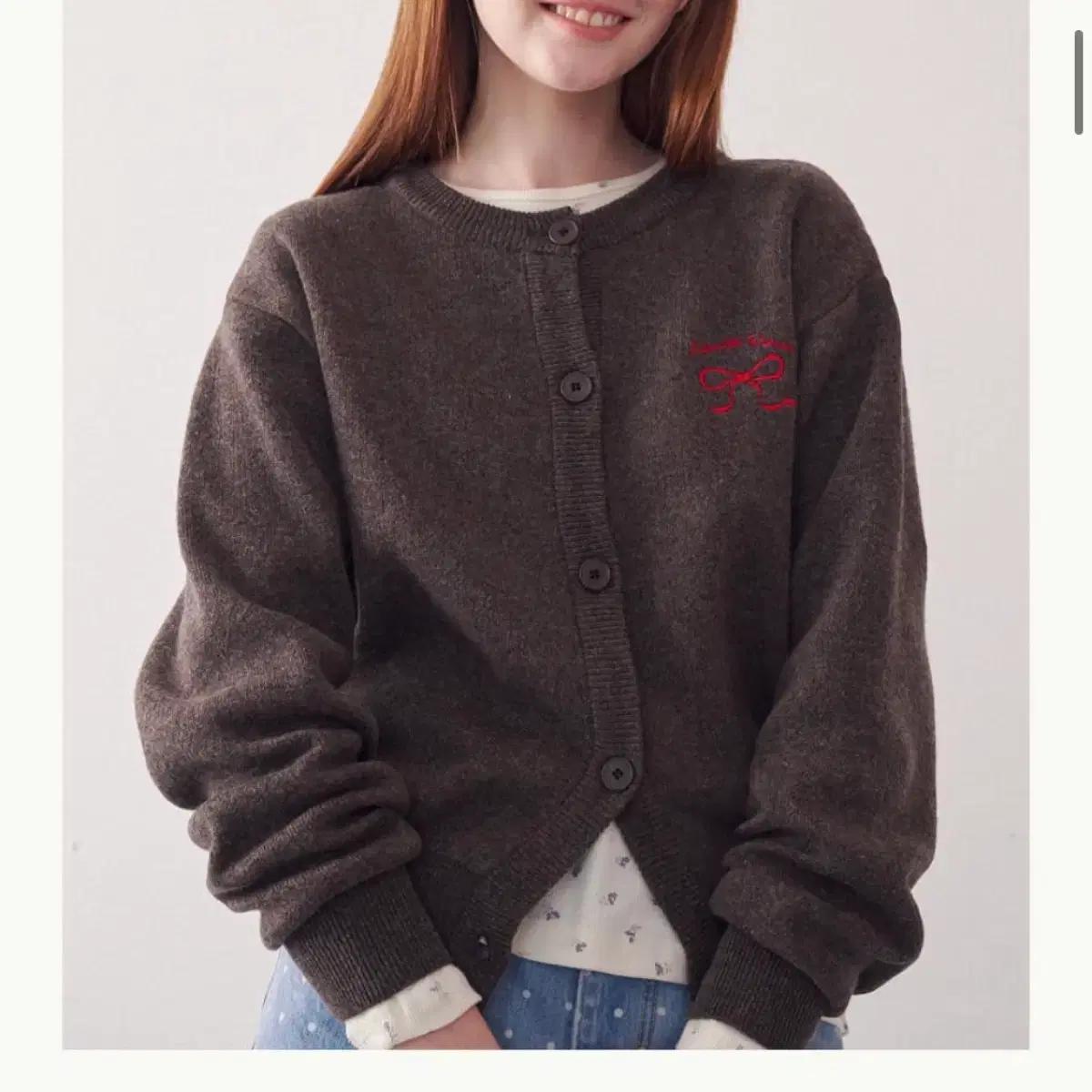 (무배) 론론 리본 가디건 브라운 HEART RIBBON JACQUARD