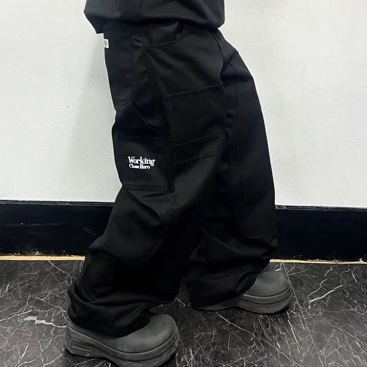디키즈 x 리빌리 워킹클래스 히어로 카펜터 팬츠 블랙