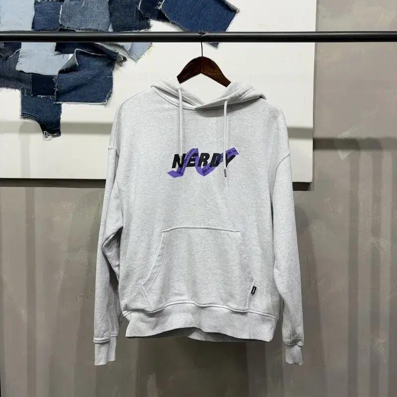 (100) 널디 스트릿 프린팅 후드티