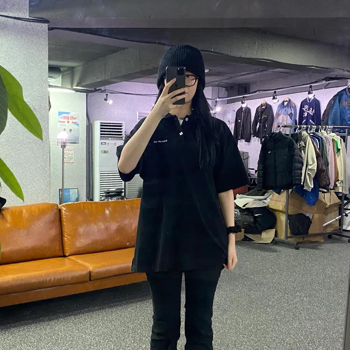 디스이즈네버댓 자수 스몰로고 블랙 카라 하프티 B3190