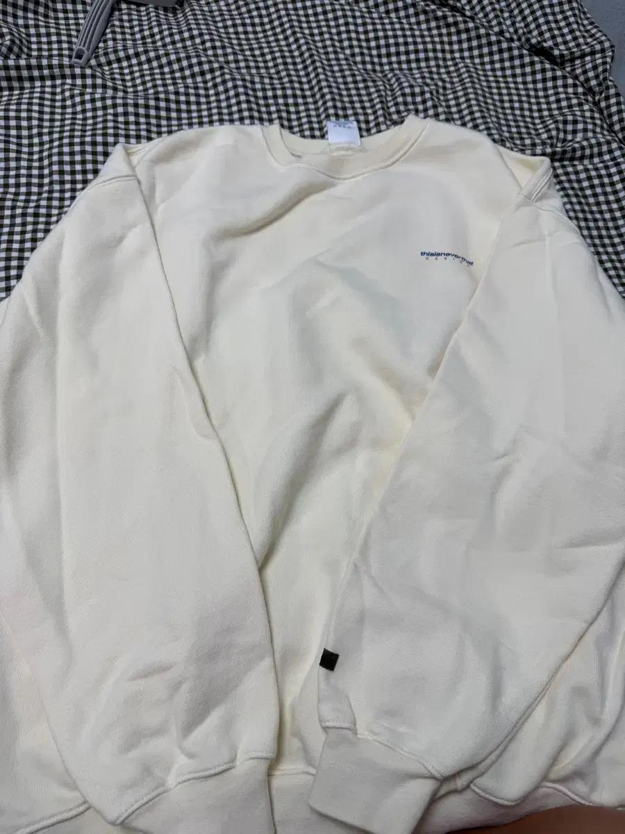 thisisneverthat 디네댓 디스이즈네버댓 아이보리 맨투맨 티셔츠