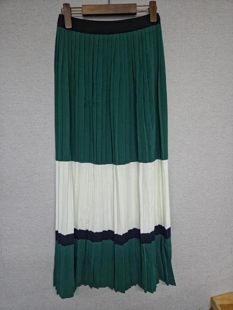 지컷(G-cut)여성 플리츠 스커트  봄여름Free size