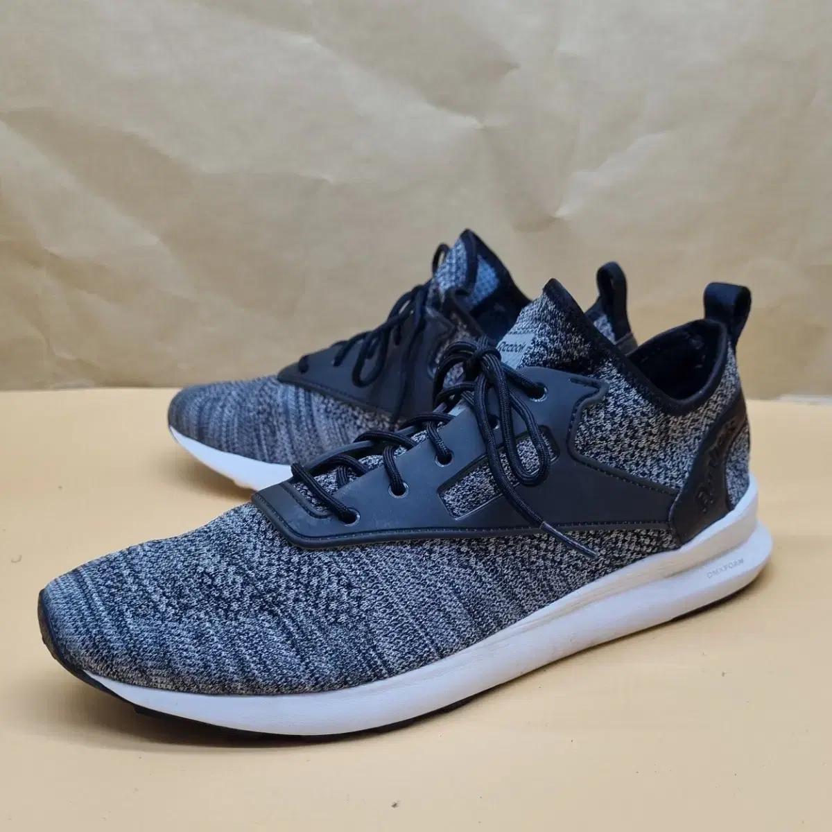 리복 조쿠 러너 니트 남성런닝화275_