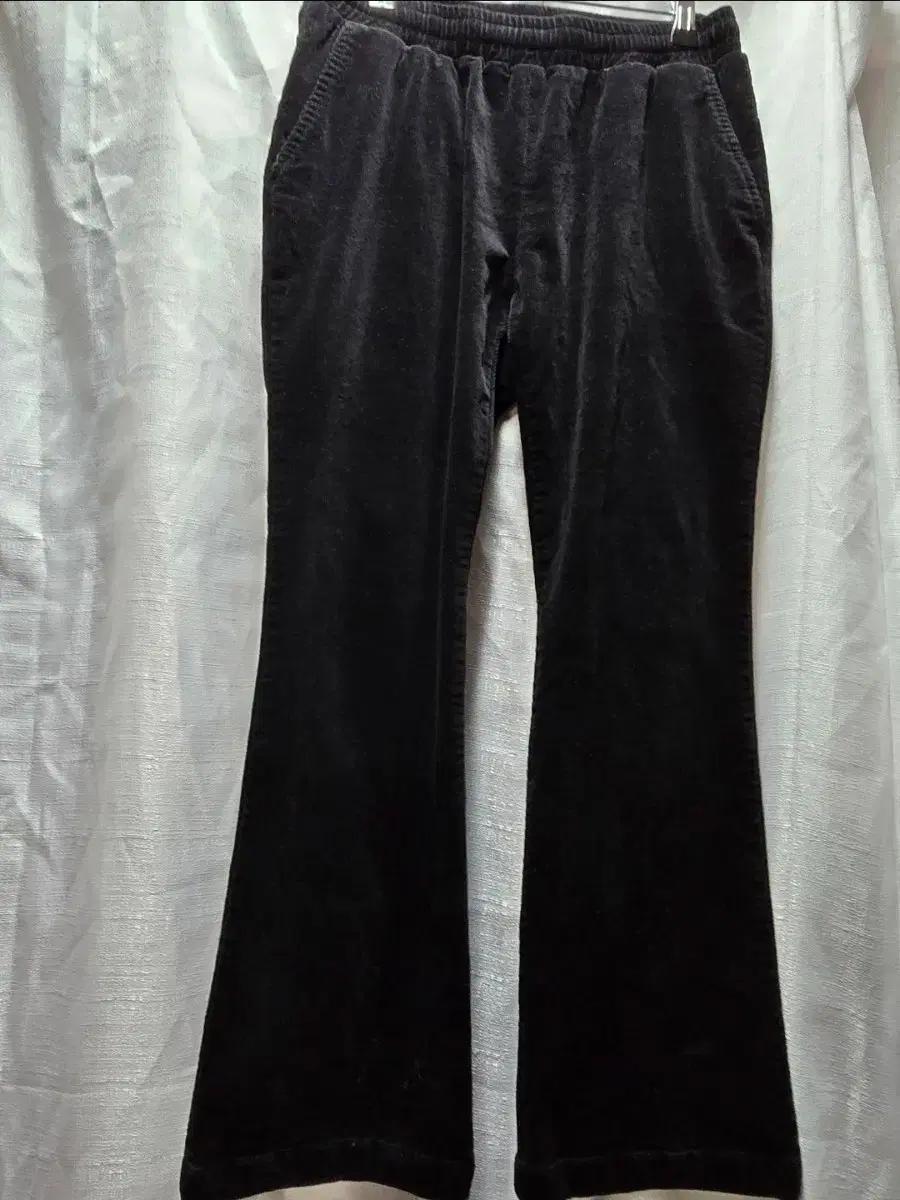 헤지스여성 검정 코듀로이 부츠컷바지 73