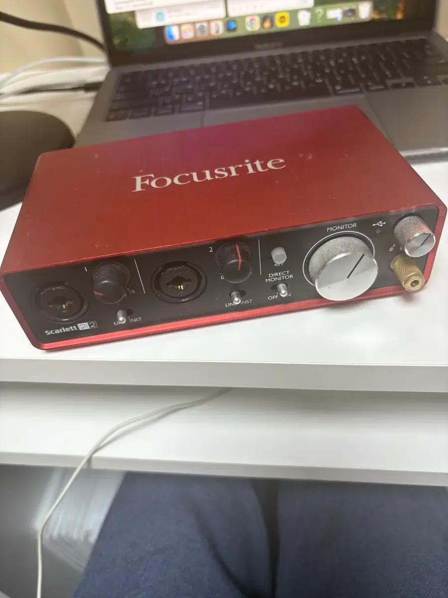 포커스라이트 스칼렛 2i2 2세대