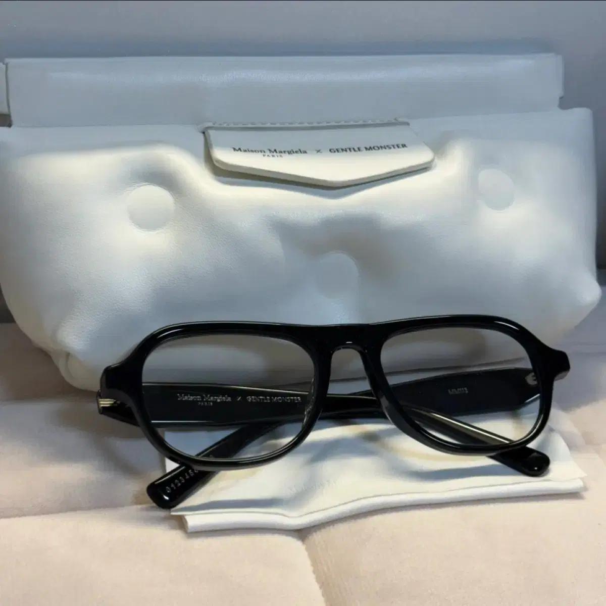 메종마르지엘라x젠틀몬스터 mm113