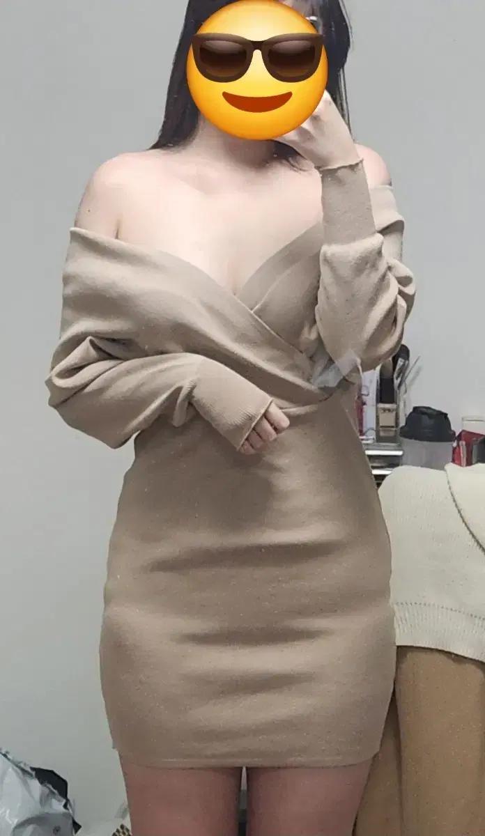 베이지 니트 미니 원피스 오프숄더 가능