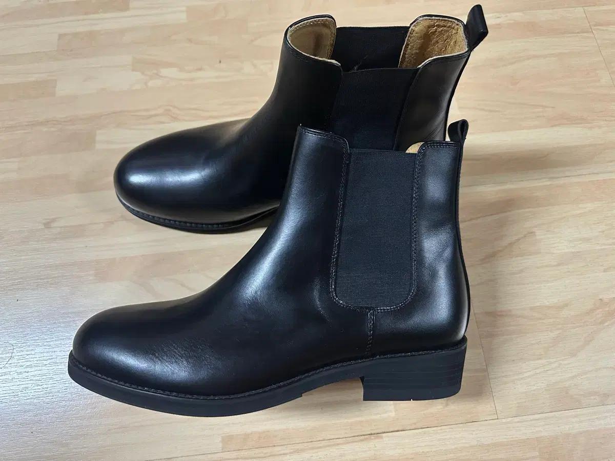 슈커스 소가죽 첼시부츠 255