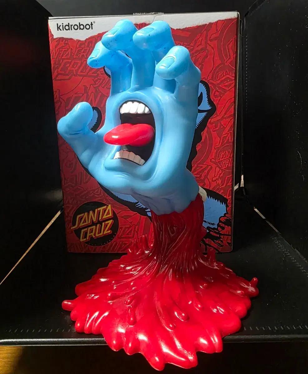 키드로봇 산타크루즈 짐 필립스 스크리밍 핸드 아트토이 2025 버전