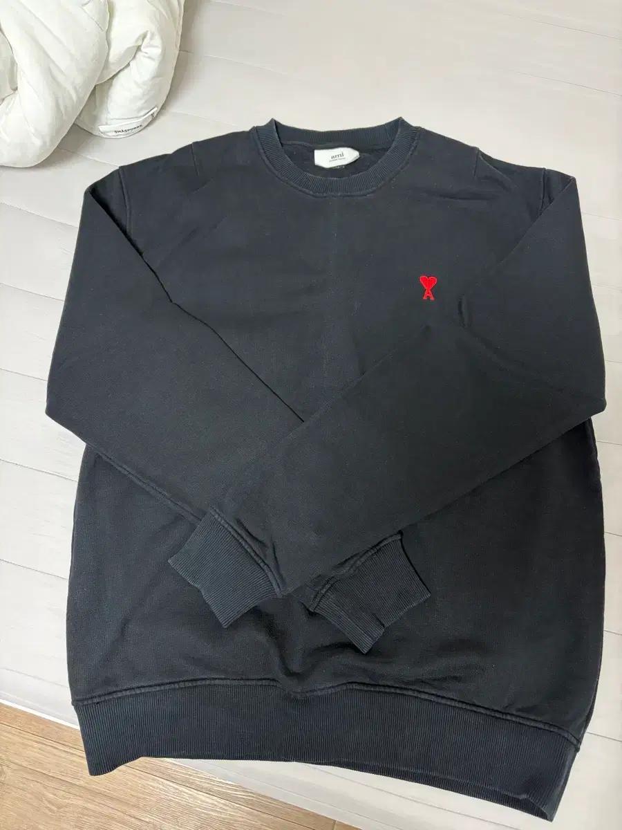 21SS 아미 스몰하트 맨투맨 블랙 xxl