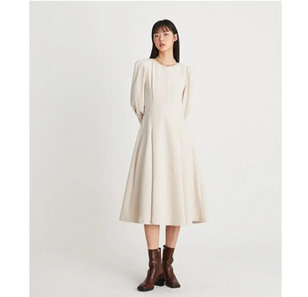 랩스튜디오 겨울 퍼프 원피스 ( 여성스런스타일)