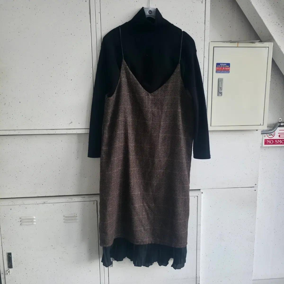 니트 목폴라 + 체크 뷔스티에 원피스 세트