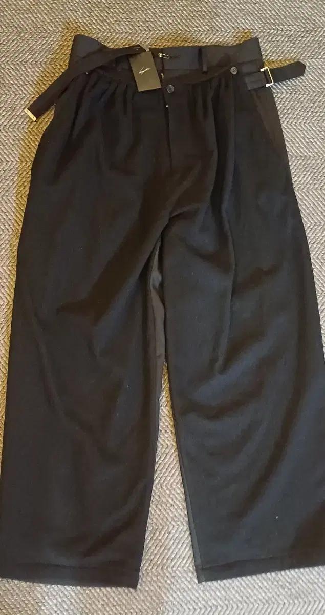 (미착용) 송지오옴므 바지 82(32)