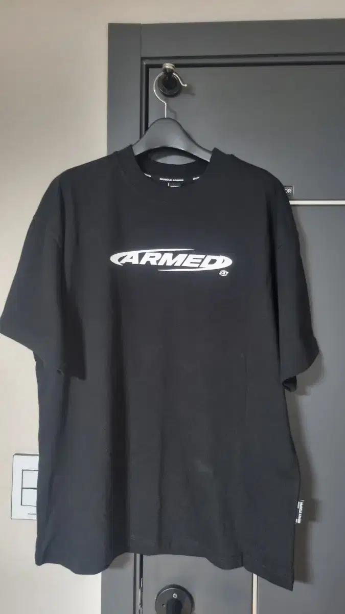 머슬암드 오버핏 티셔츠 미디엄