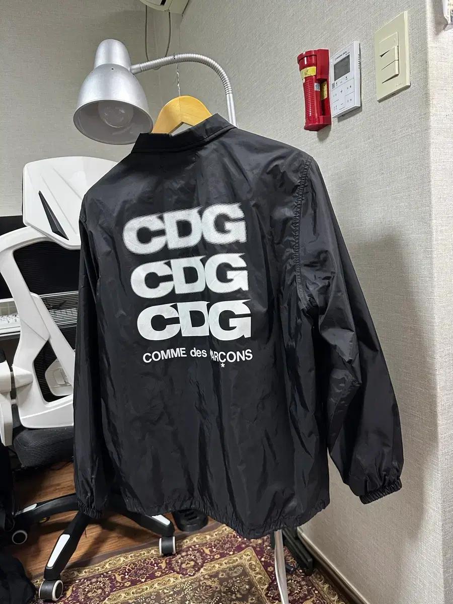 CDG 코치자켓
