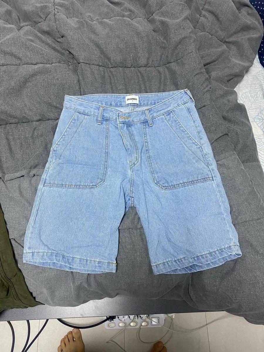 QT8 GARMENTS 데님 버뮤다 반바지s