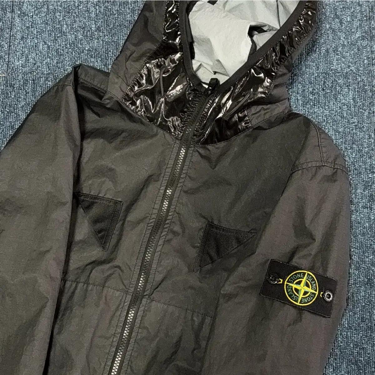 스톤아일랜드 멤브라나 s사이즈