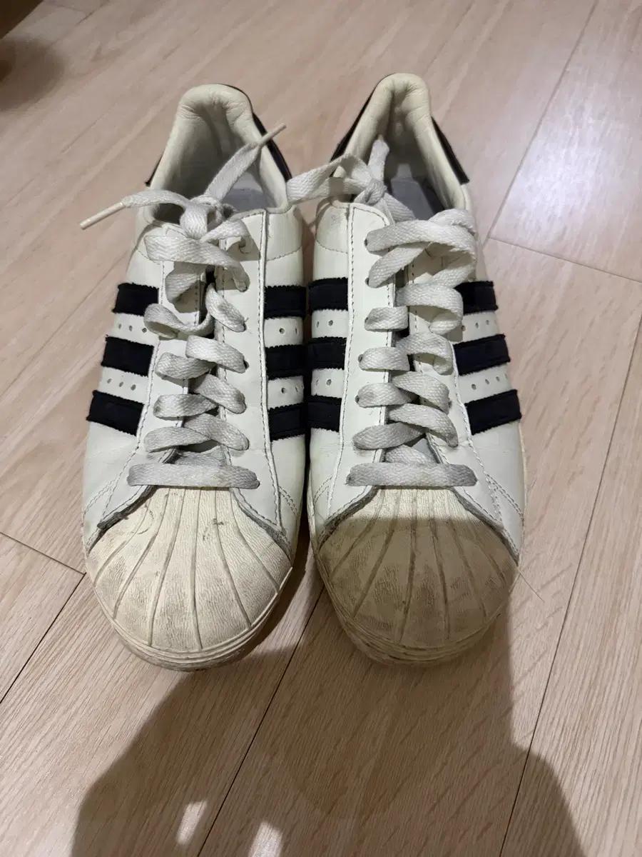 아디다스슈퍼스타 화이트블랙 235
